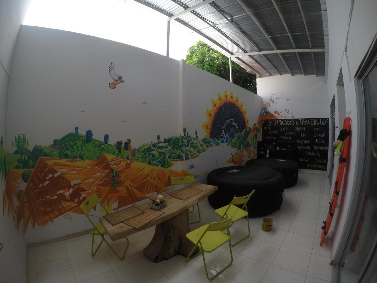 Backpackers And Travellers Hostel Неива Екстериор снимка