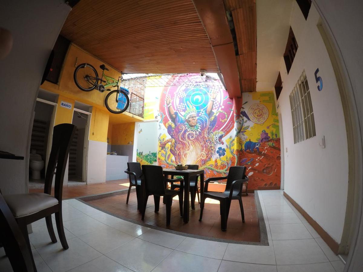 Backpackers And Travellers Hostel Неива Екстериор снимка