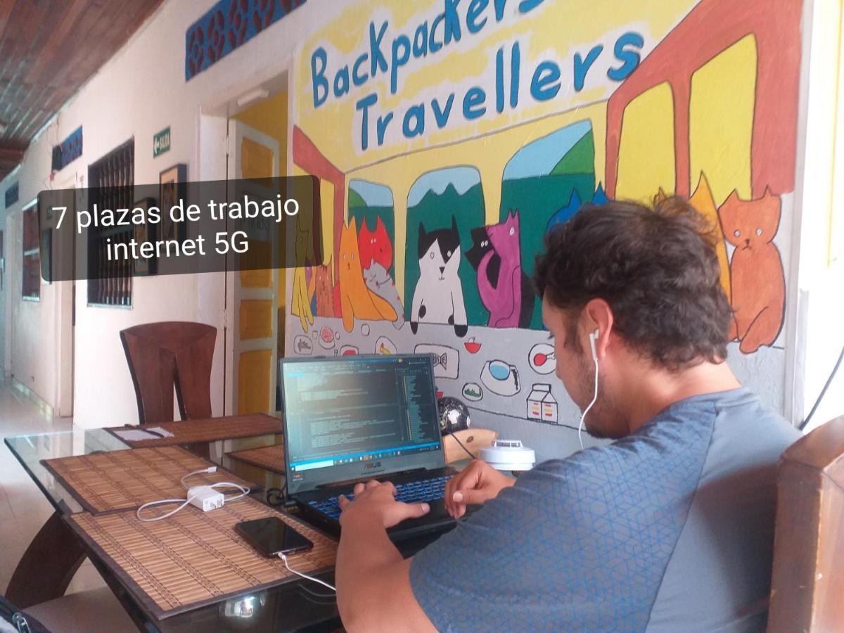 Backpackers And Travellers Hostel Неива Екстериор снимка