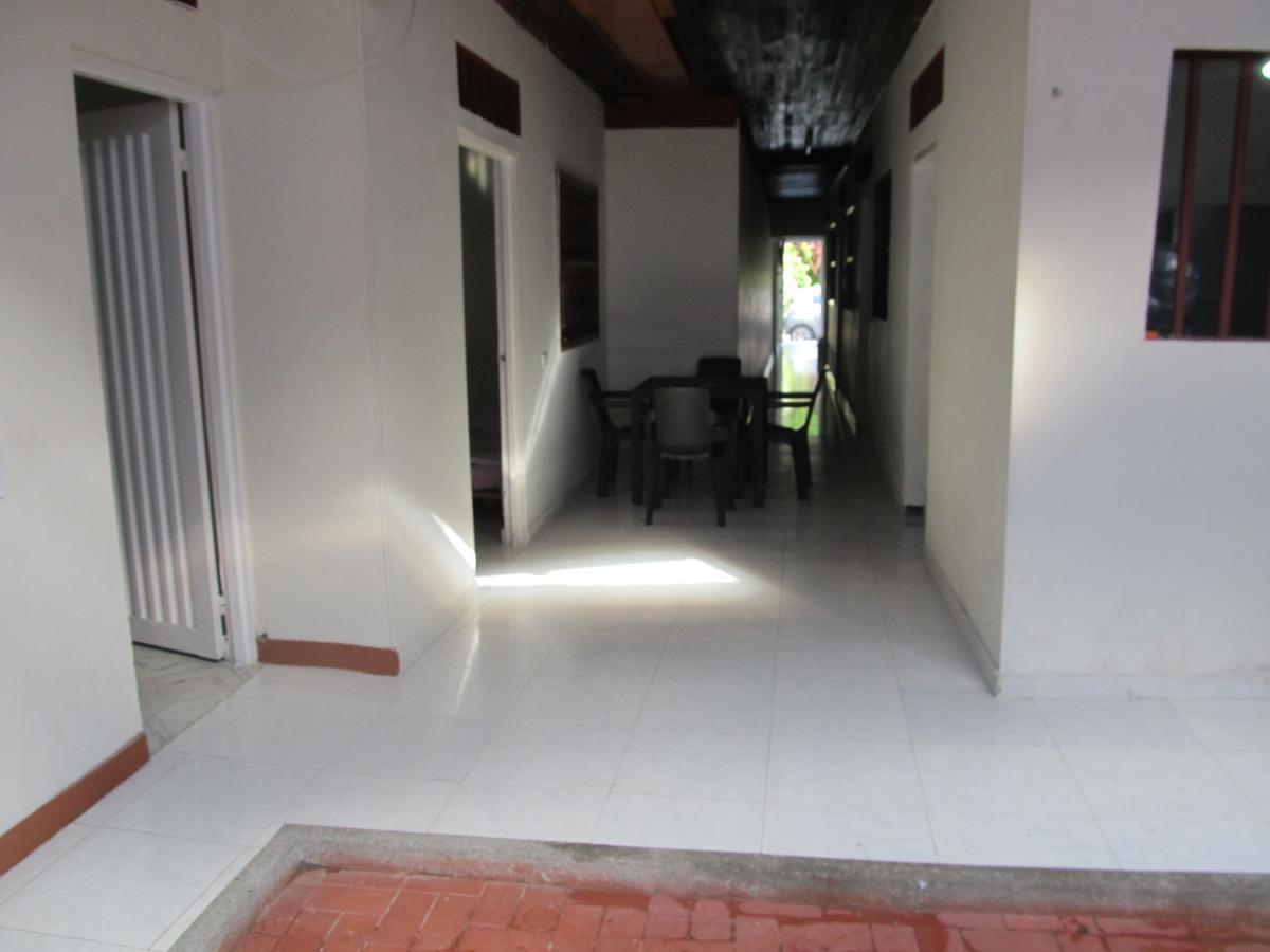 Backpackers And Travellers Hostel Неива Екстериор снимка