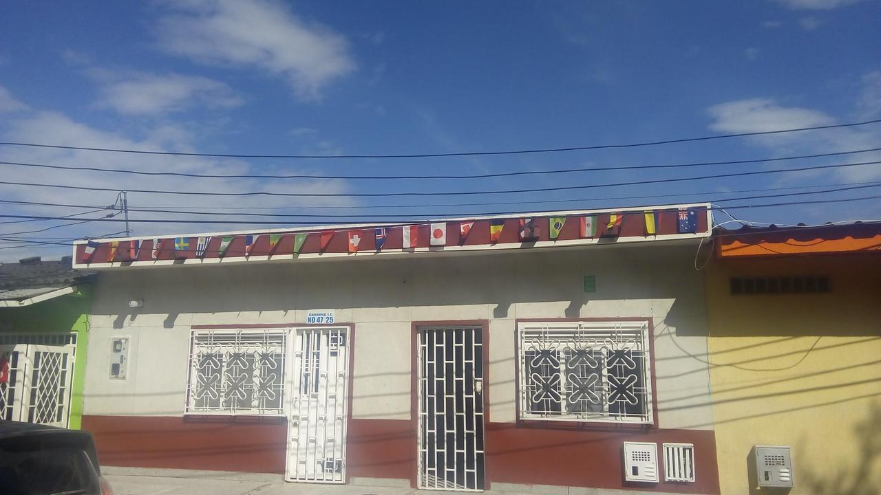 Backpackers And Travellers Hostel Неива Екстериор снимка