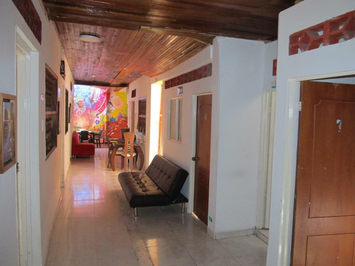 Backpackers And Travellers Hostel Неива Екстериор снимка